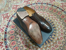 Load image into Gallery viewer, Carlos Santos Captoe Oxford in Coimbra Patina (Sample Fitting Pair)
